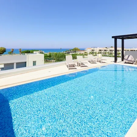 - Beachfront Roof Pool Seaviews * Pirgos Psilonerou