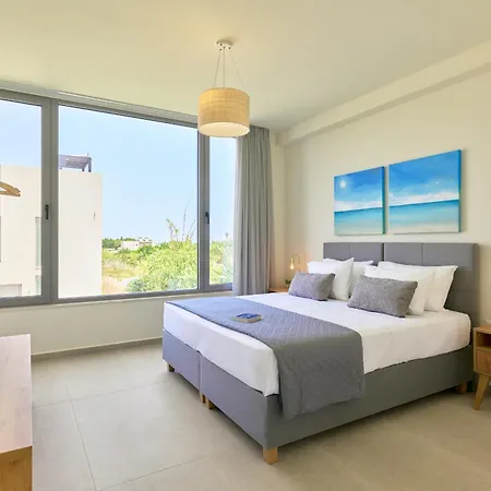 - Beachfront Roof Pool Seaviews * Pirgos Psilonerou