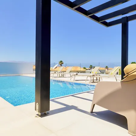 - Beachfront Roof Pool Seaviews