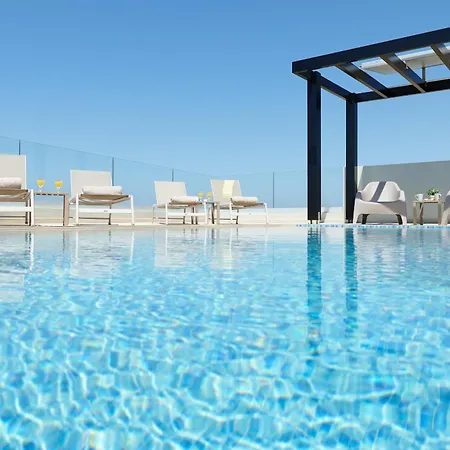 - Beachfront Roof Pool Seaviews 度假居 Pirgos Psilonerou