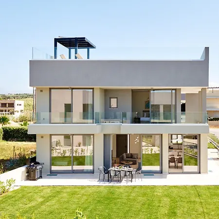 - Beachfront Roof Pool Seaviews